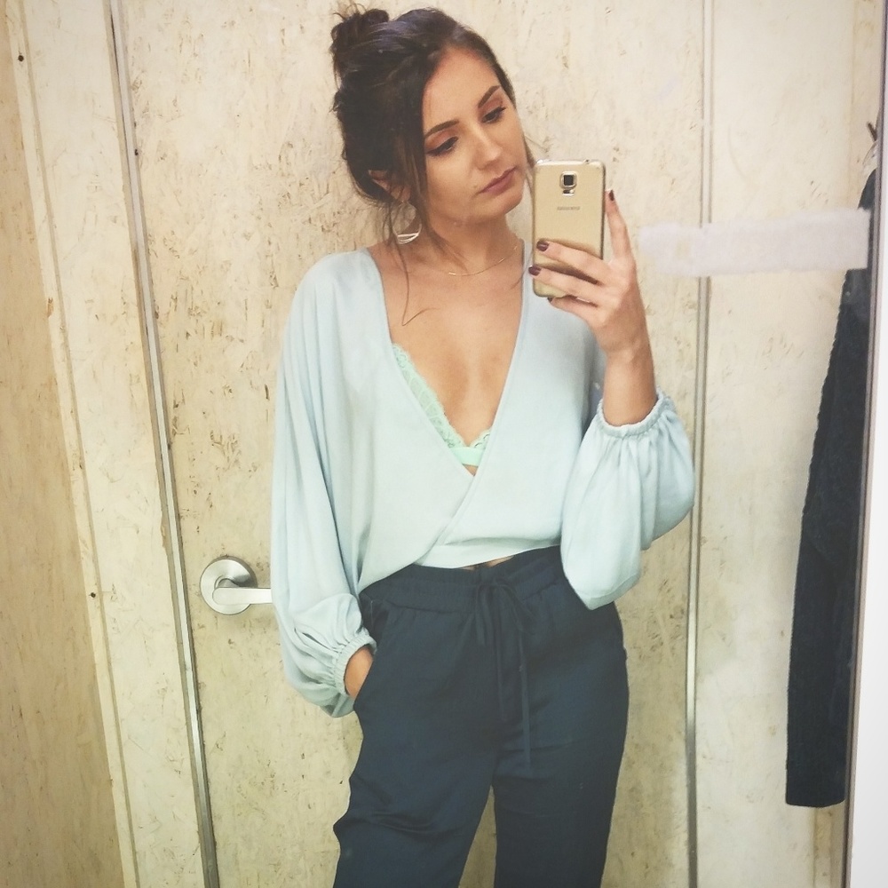 Urban outfitters blue crop top
